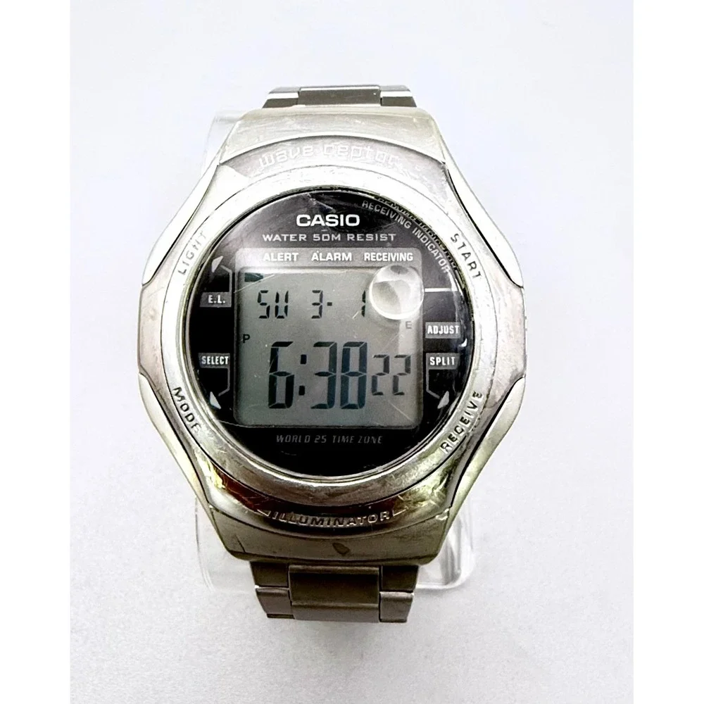 Casio Wave Ceptor WV-59H Digital Watch Silver Tone Band Illuminator Working